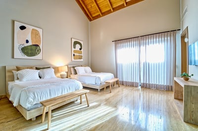 Luxury Villa Photo #19