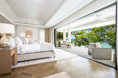 Luxury Villa Photo #15