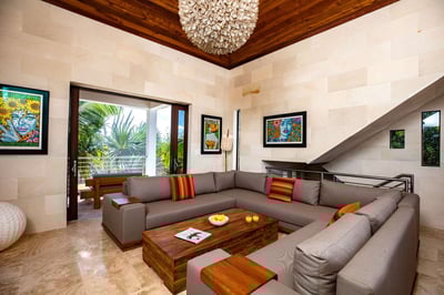 Luxury Villa Photo #17