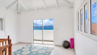 Luxury Villa Photo #25