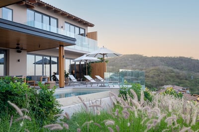 Luxury Villa Photo #11