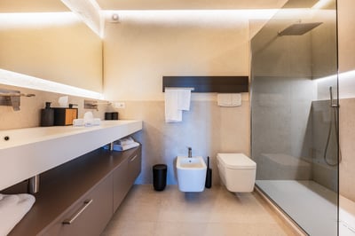 Luxury Villa Photo #35