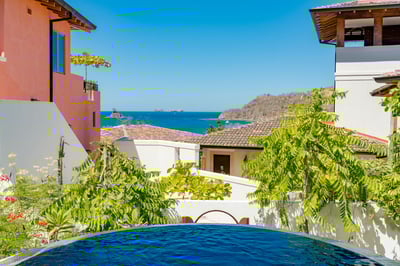 Luxury Villa Photo #3