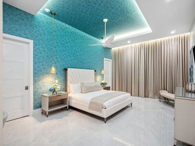 Luxury Villa Photo #32