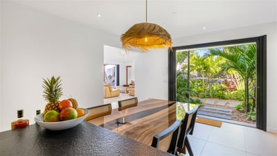Kitchen & Dining Area