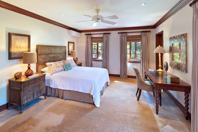 Luxury Villa Photo #14