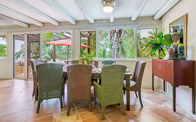 Luxury Villa Photo #9