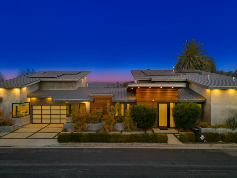 Skyline Luxury Haven