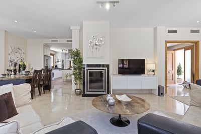 Luxury Villa Photo #10
