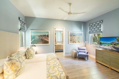 Luxury Villa Photo #13
