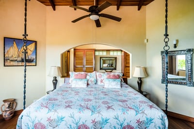 Luxury Villa Photo #16
