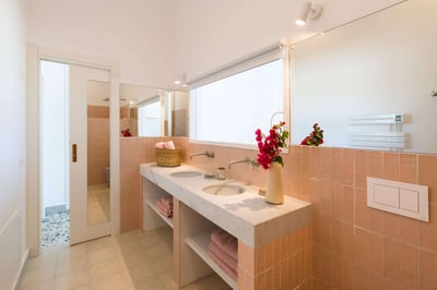 Luxury Villa Photo #47