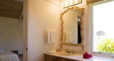 Luxury Villa Photo #18