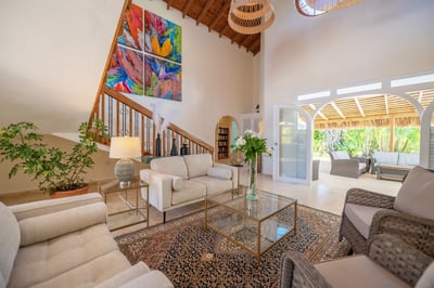 Luxury Villa Photo #11