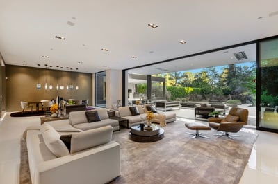 Luxury Villa Photo #16