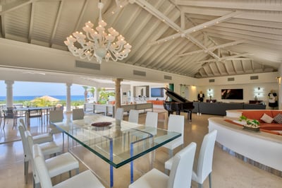 Luxury Villa Photo #13