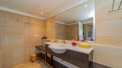 Luxury Villa Photo #19