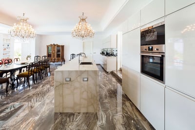Luxury Villa Photo #28