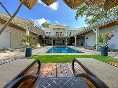 Luxury Villa Photo #12