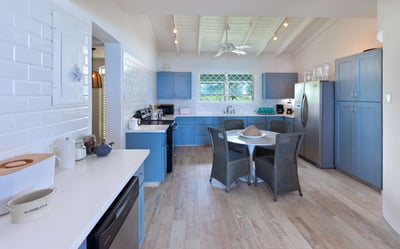 Luxury Villa Photo #3