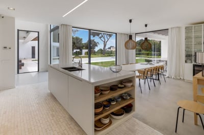 Luxury Villa Photo #14