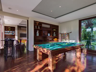 Luxury Villa Photo #16