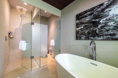 Luxury Villa Photo #60