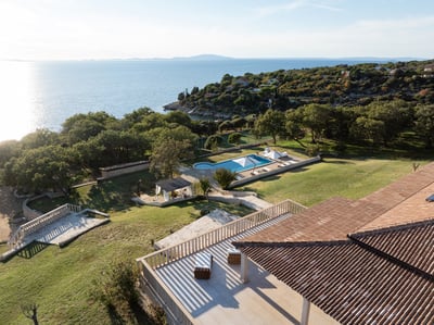Luxury Villa Photo #10