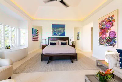 Luxury Villa Photo #17