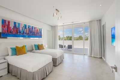 Luxury Villa Photo #52