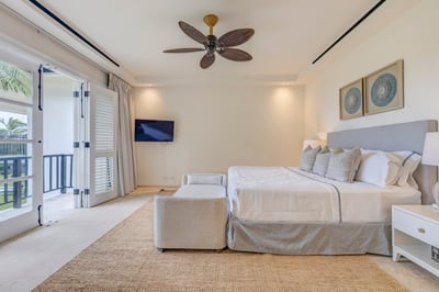 Luxury Villa Photo #25