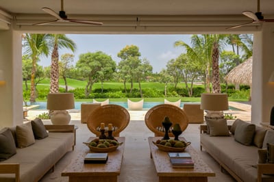 Luxury Villa Photo #25