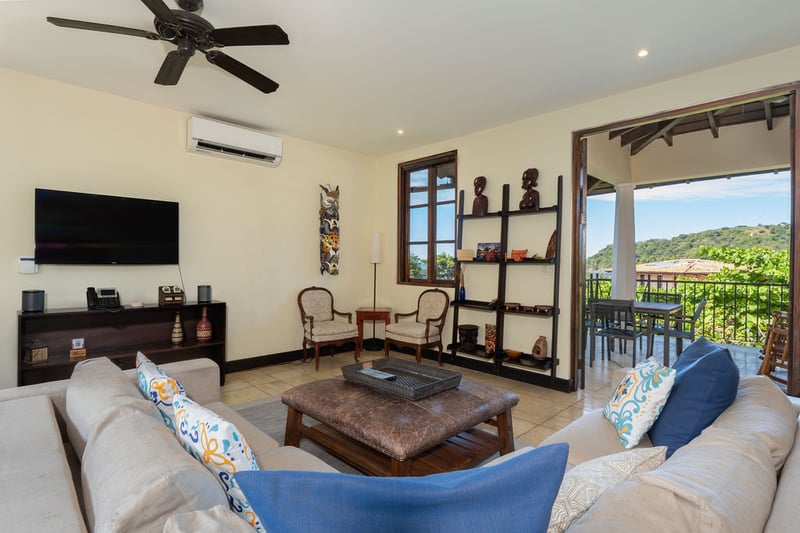 38 Avenida la Antigua