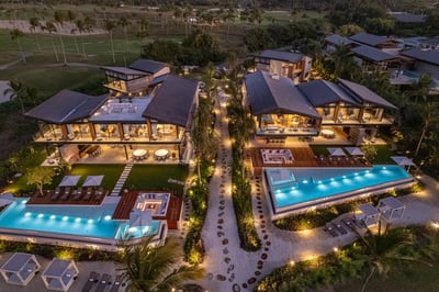 Luxury Villa Photo #38