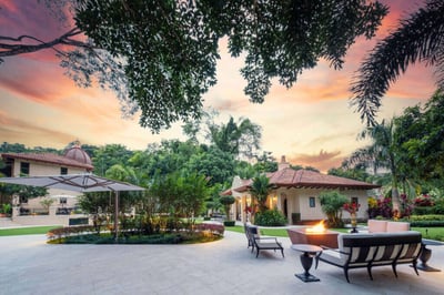 Luxury Villa Photo #11