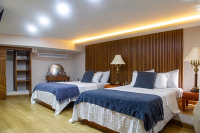 Luxury Villa Photo #32