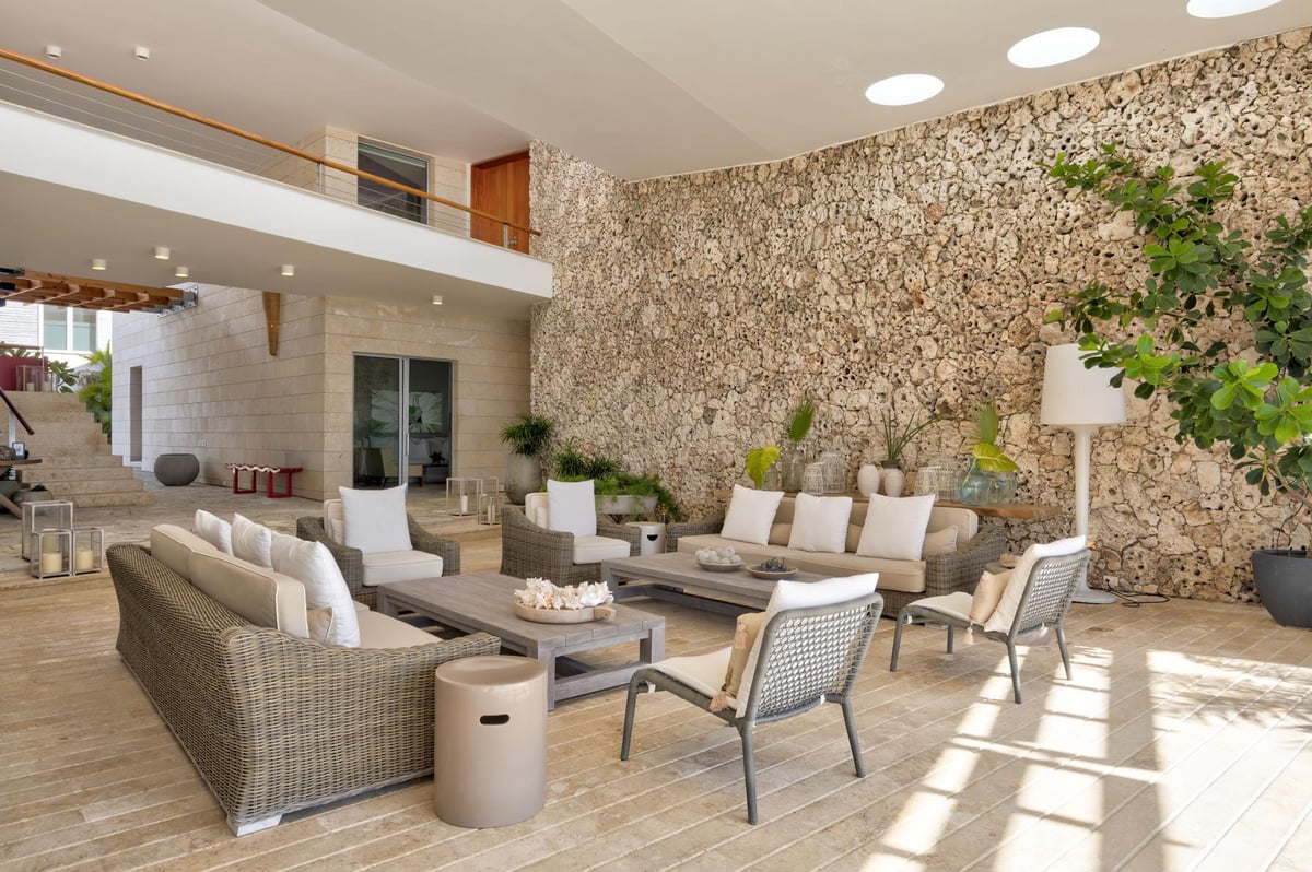 Las Iguanas 47 | Oceania