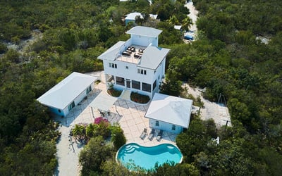 Luxury Villa Photo #3