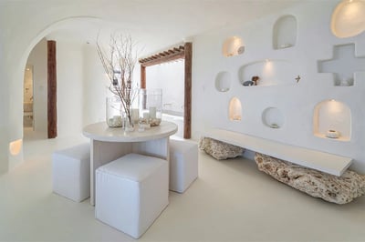 Luxury Villa Photo #15