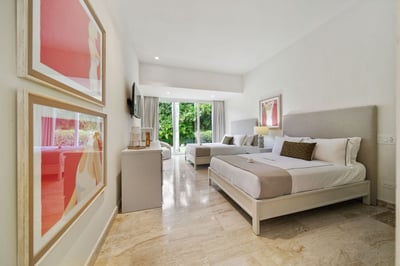 Luxury Villa Photo #24
