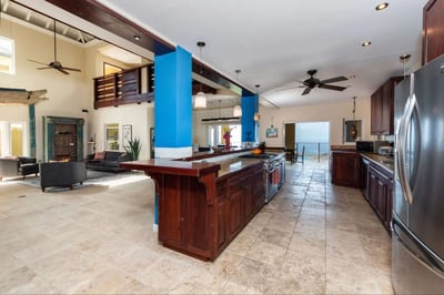 Luxury Villa Photo #19