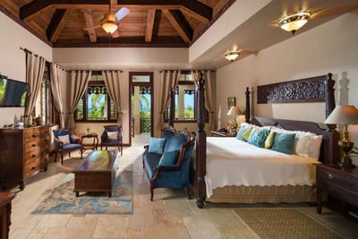 Luxury Villa Photo #18