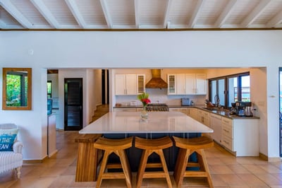 Luxury Villa Photo #15