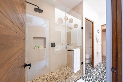 Luxury Villa Photo #24