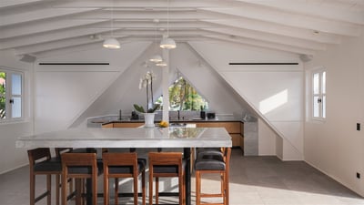 Kitchen & Dining Area