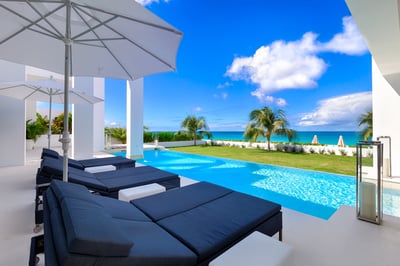 Luxury Villa Photo #7