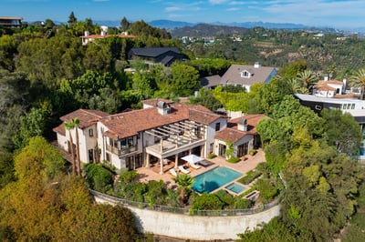 Luxury Villa Photo #2