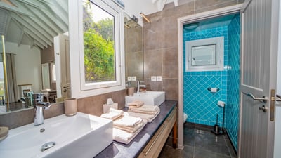 Luxury Villa Photo #50