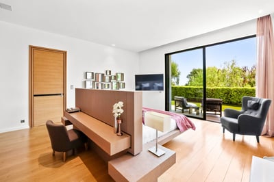 Luxury Villa Photo #33