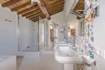 Luxury Villa Photo #47